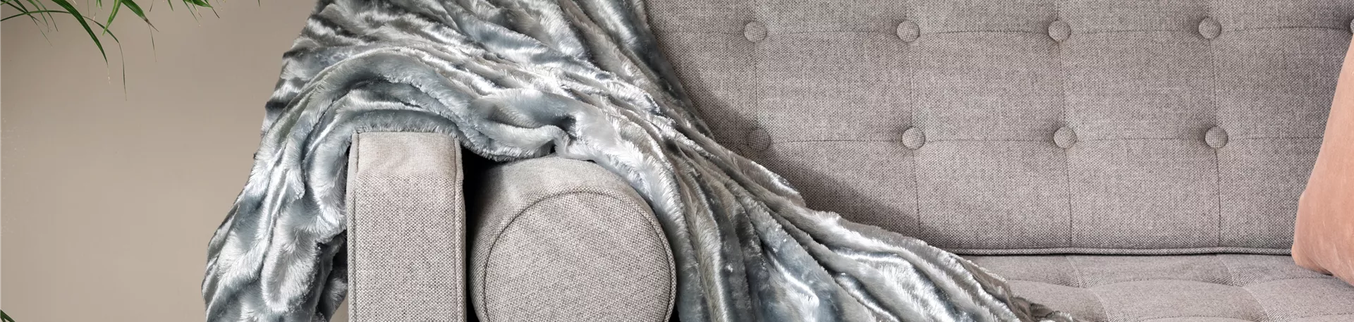 Dekoration - Sofa mit Decke