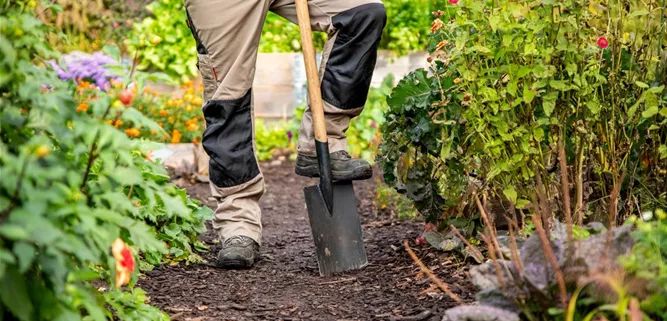 Gartenarbeit